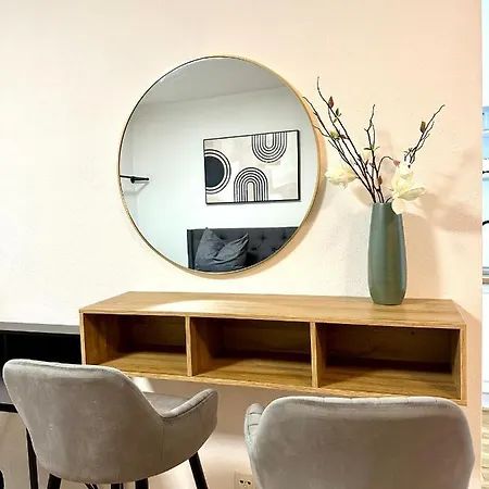 Moderne Erdgeschosswohnung 아파트